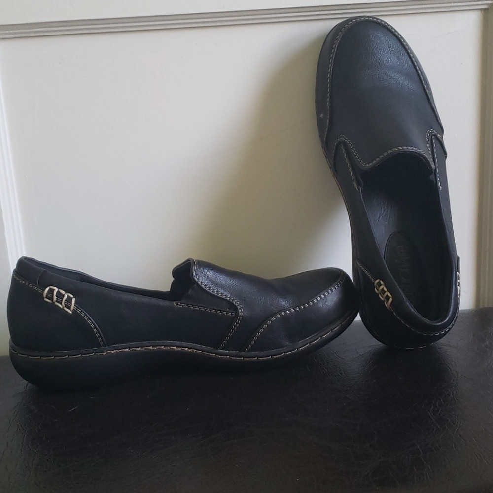 Black slide on flats